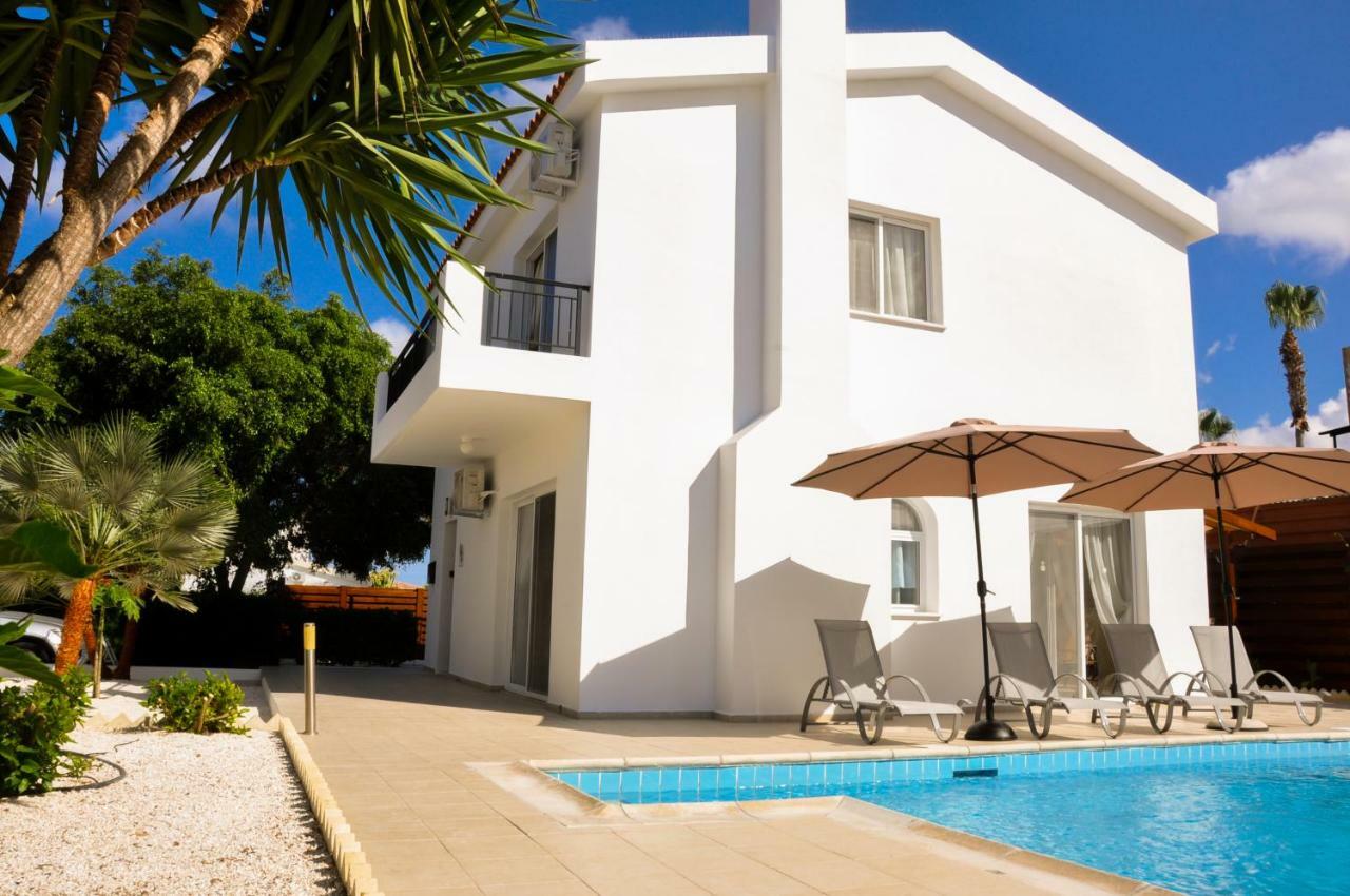 Villa Olivia, Корал-Бэй Экстерьер фото