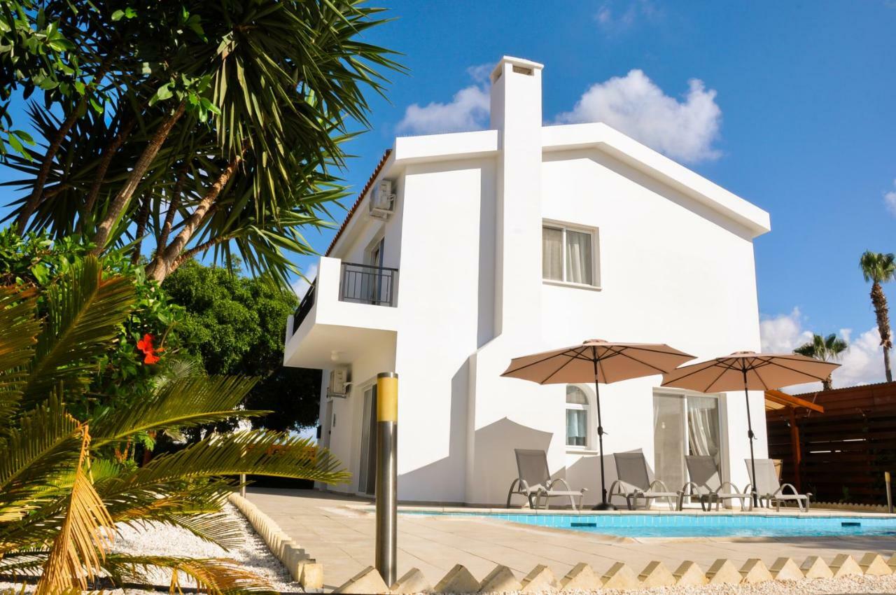 Villa Olivia, Корал-Бэй Экстерьер фото